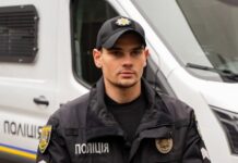 Патрулирует улицы и обучает детей карате: полицейский из Одесчины стал чемпионом фестиваля боевых искусств